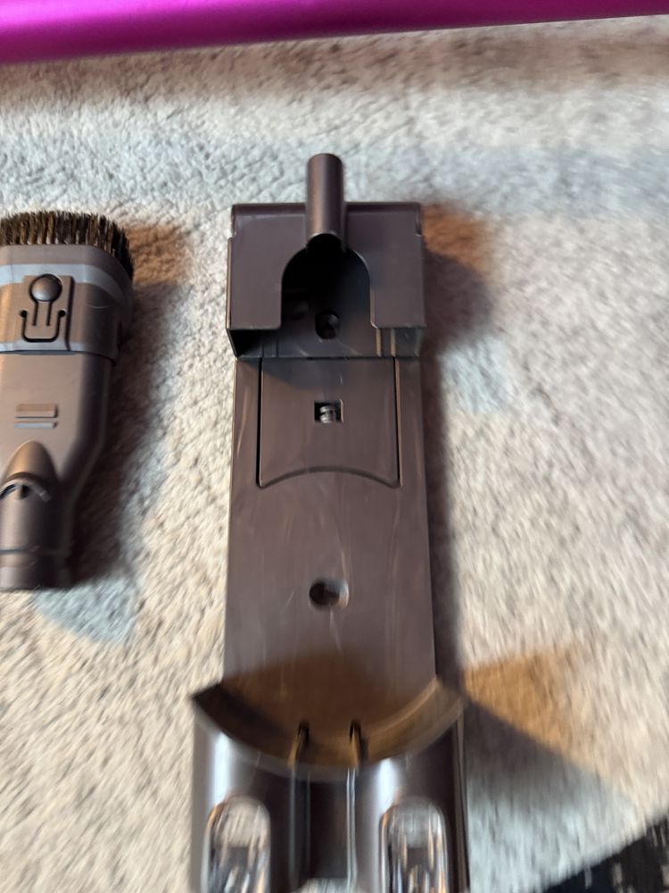 Aspirator dyson v7 motorhead impecabil