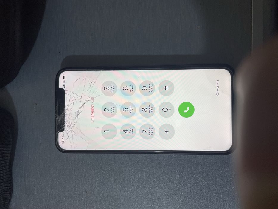 Продам айфон XS  64gb