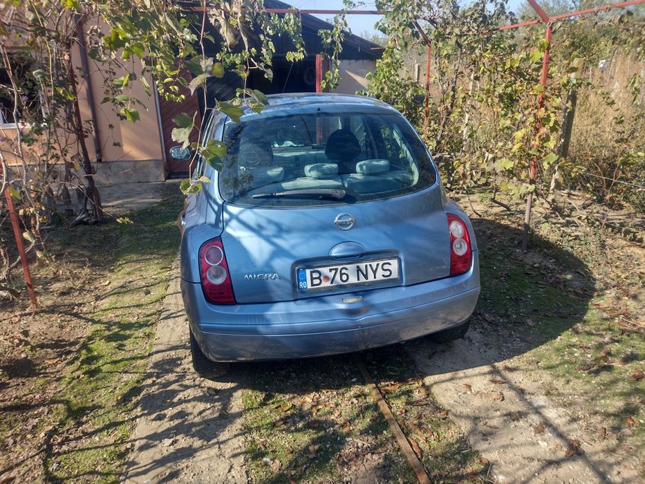 Vând Nissan Micra.