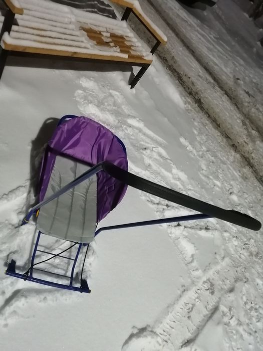 Детскии санки в хорошем состоянии