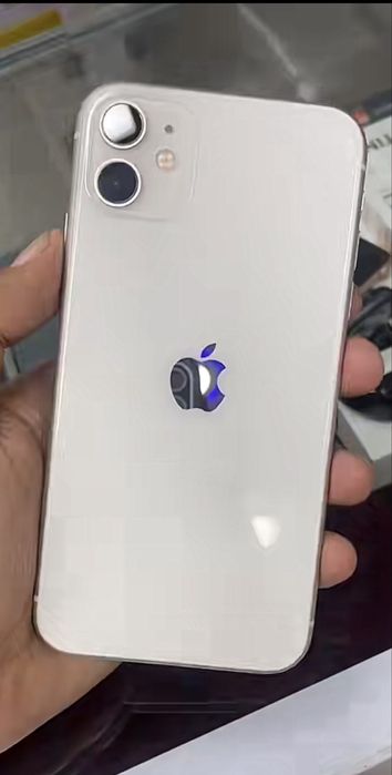 Iphone 11 64G белый