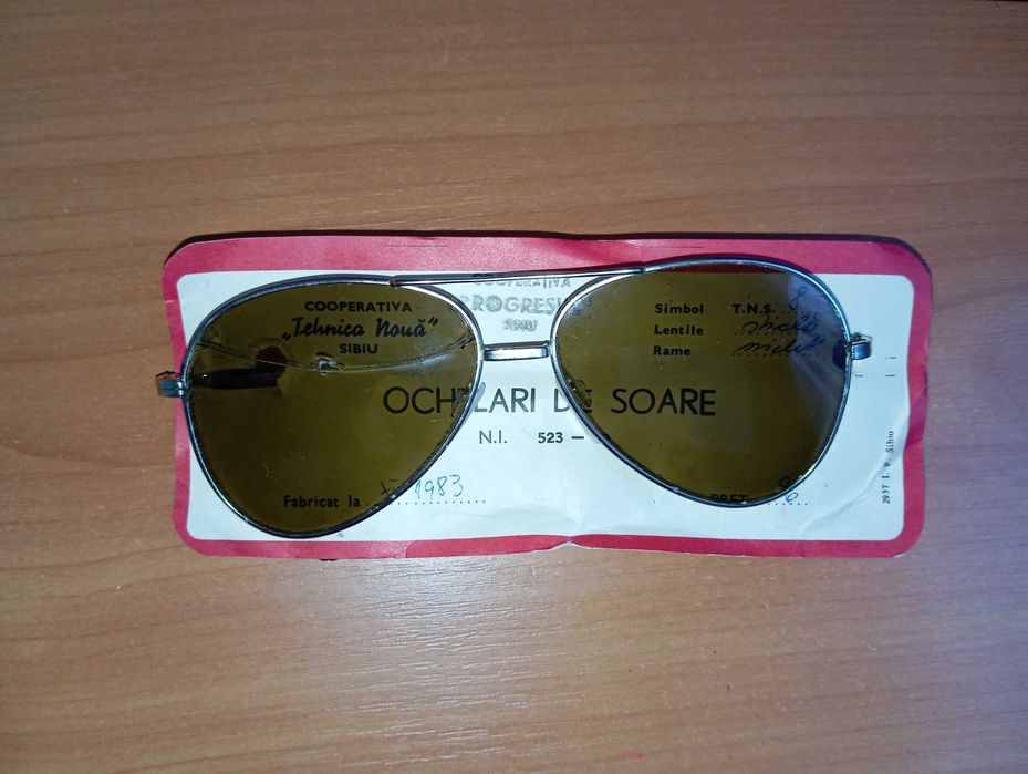 Ochelari soare anii '80 Tehnica Noua Sibiu, comunism, Ceaușescu