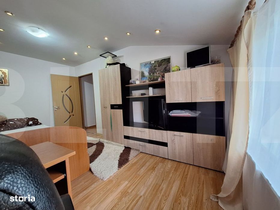 Apartament de vanzare, cu 2 camere decomandat, mobilat, zona Spitalul
