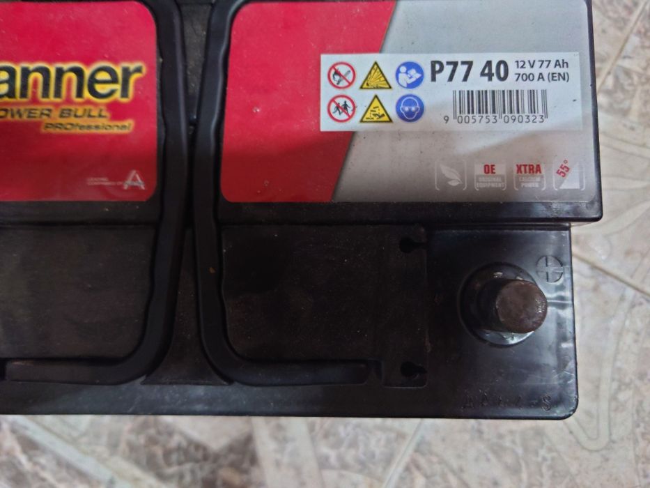 Акумулатор banner 77ah 700A, 12v.
Работи без забележки. Намира се в Пе