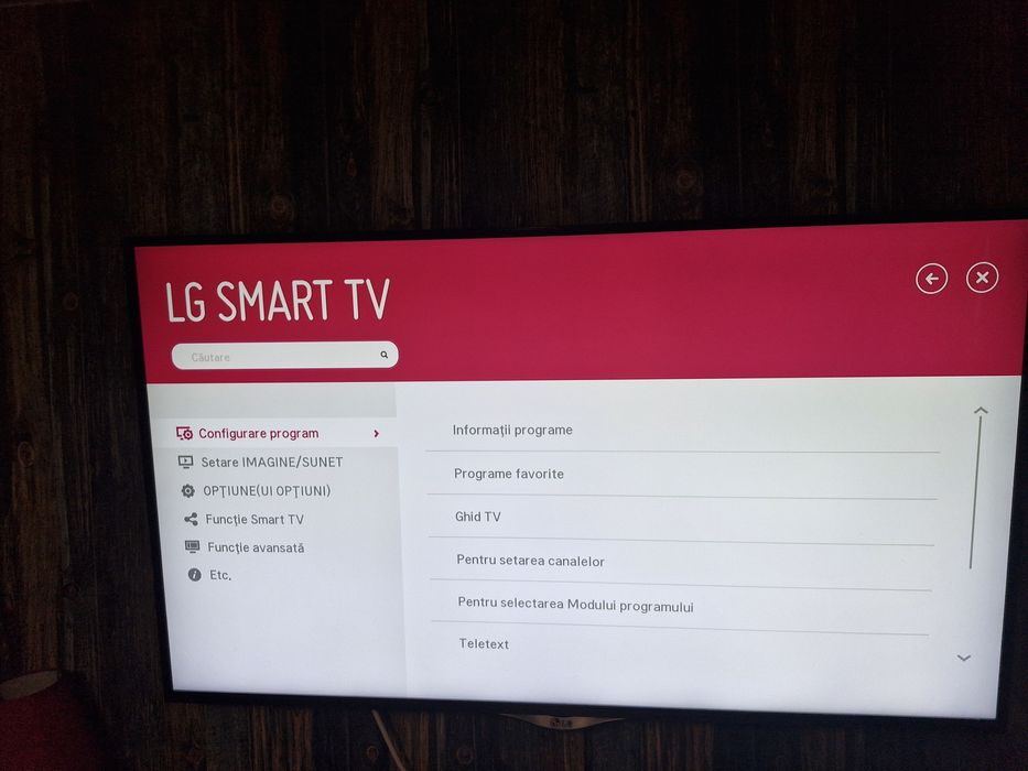 LG SMART TV  105cm
