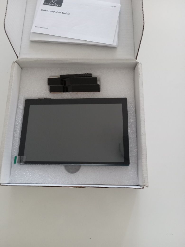 Продавам Freenove FNK0078 5" тъчскрийн монитор за Raspberry Pi