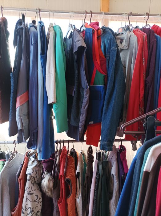 Haine second-hand de vînzare