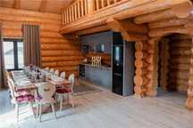 Cabana din Busteni in Bucovina! De Vanzare!