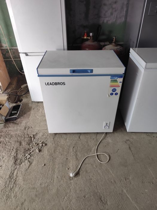 Продам морозильник