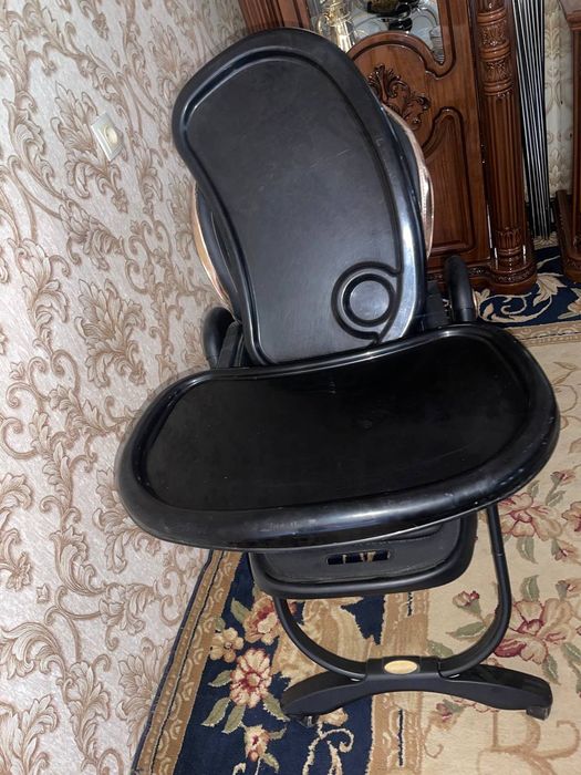 Bolalar ovqatlanadigan stul