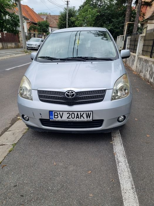 Vând Toyota Corolla Verso