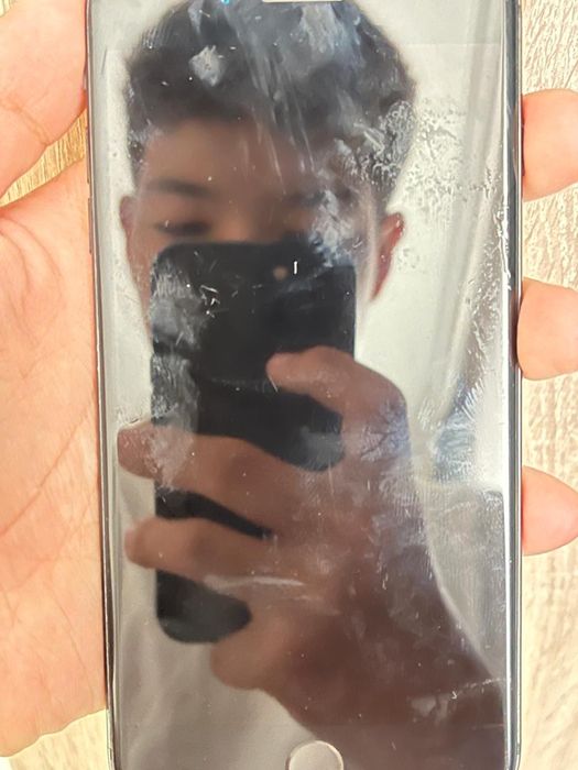 продам айфон 7+ идеал