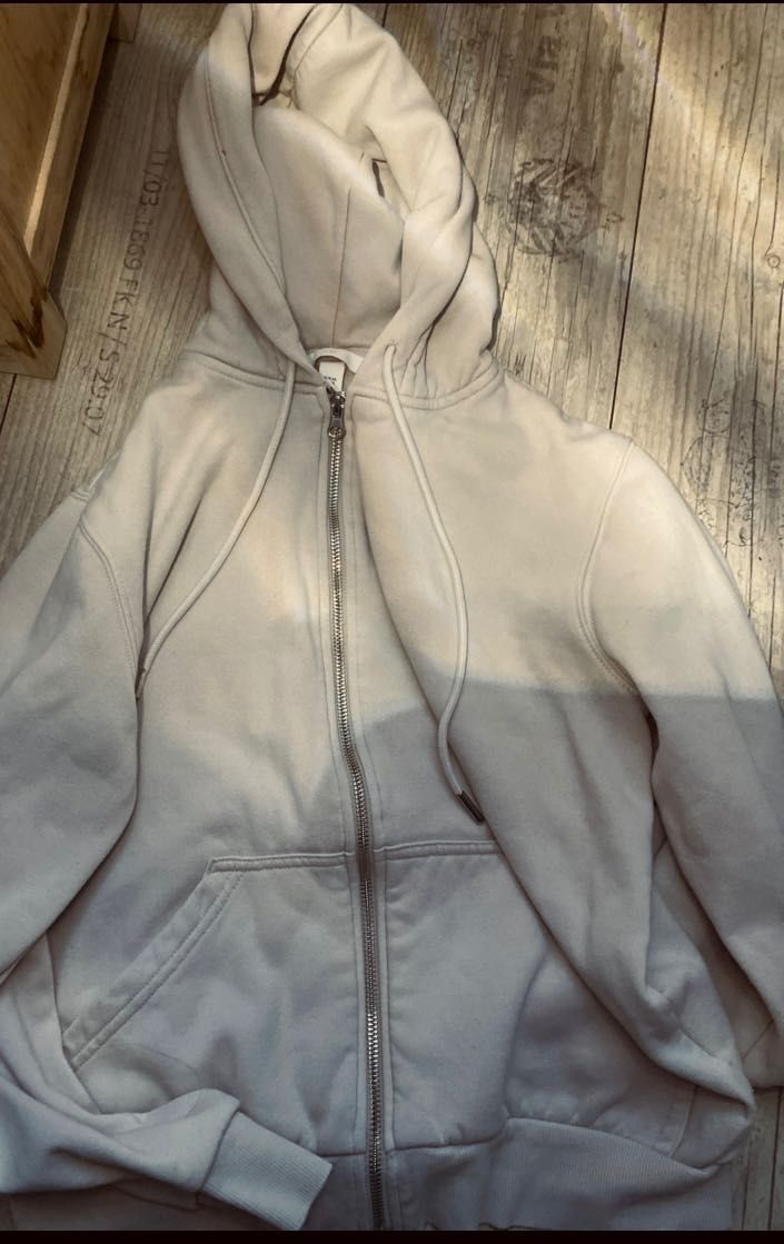 Суитчър /бежов/ H&M