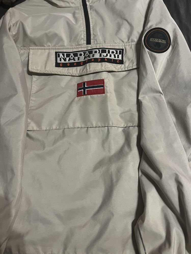Дрехи (nappapijri , puma , champion , lacoste )