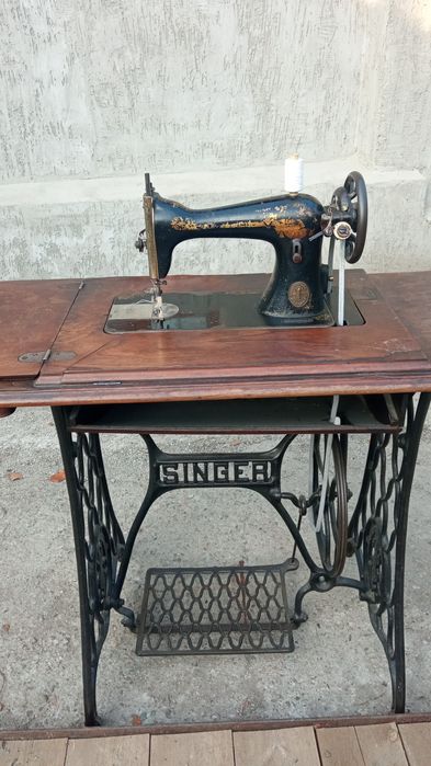 Швейная машина Singer
