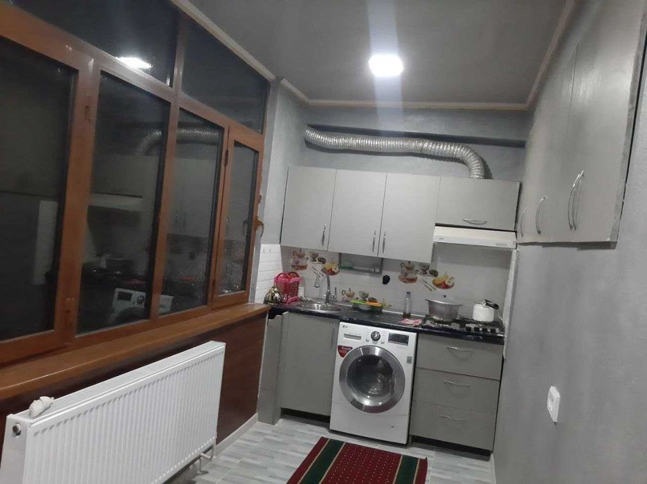 BEZ MAKLER. Chorsu kvartira ijara qizlarga