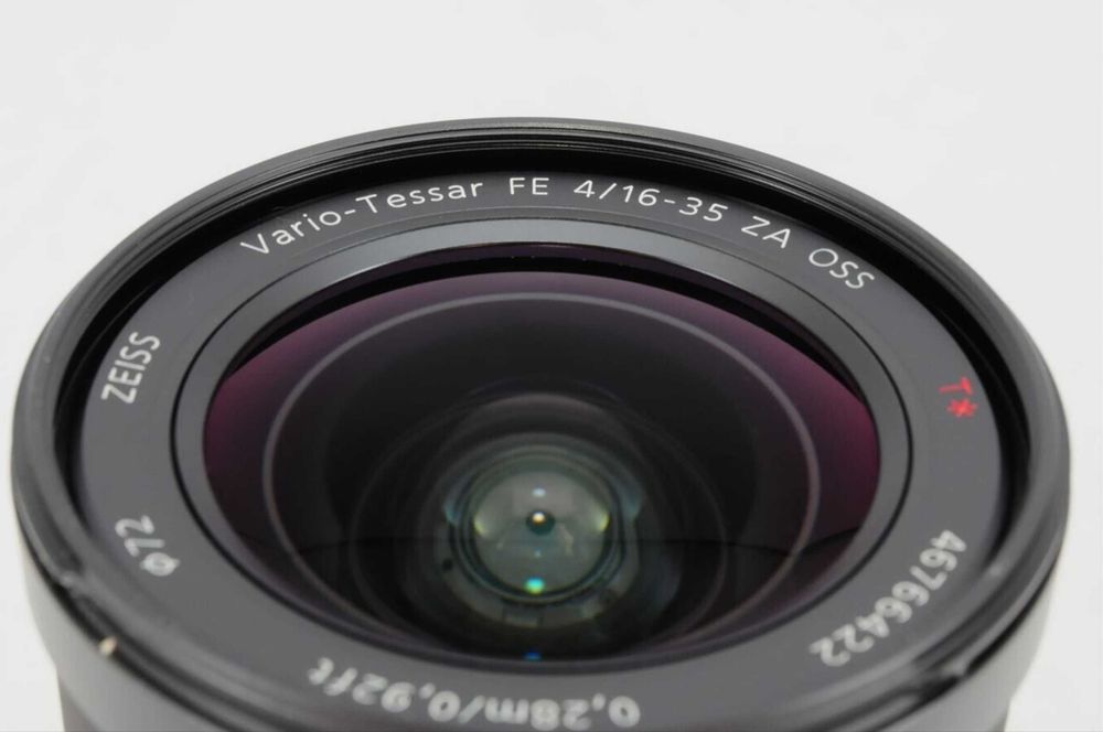 обектив Sony Zeiss Vario-Tessar T* FE 16-35 мм F4 ZA OSS