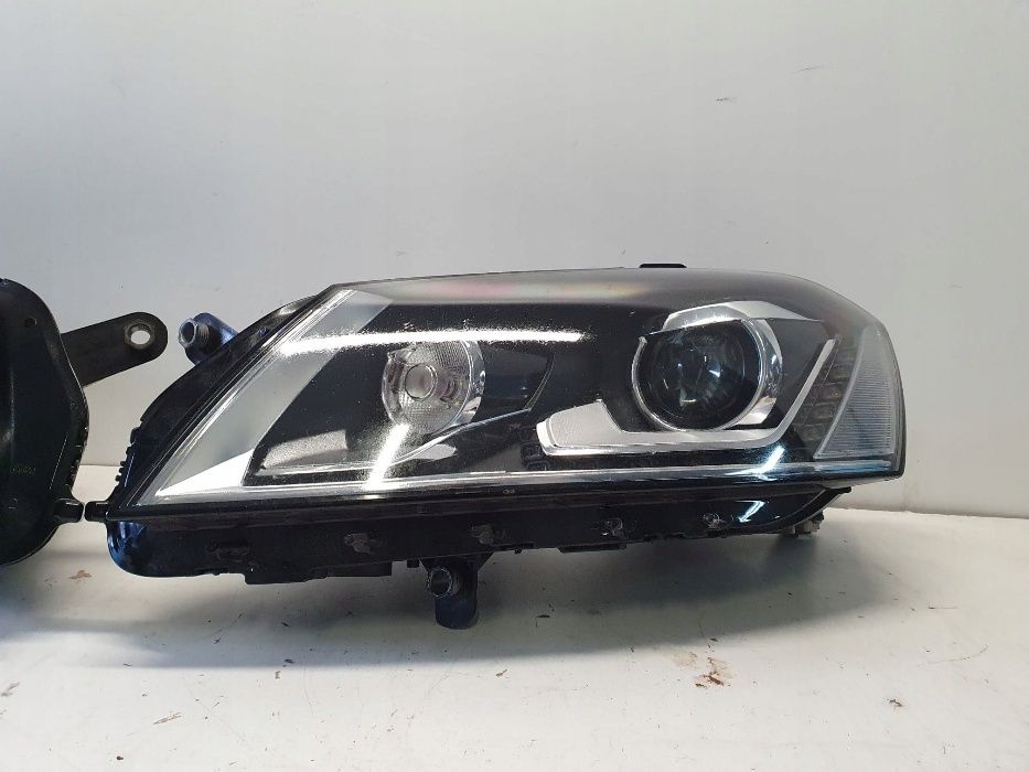 Passat B7 3AB 3C far bixenon stanga dreapta faruri xenon led adaptiv