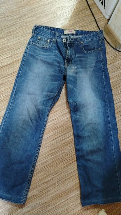 Вещи куртки, кофты, джинсы  р 50,цена 3000тенге