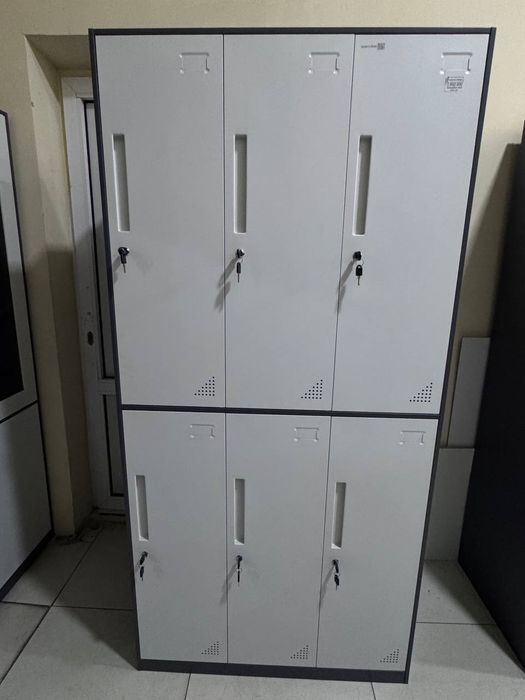 Металлические шкаф для раздевалке