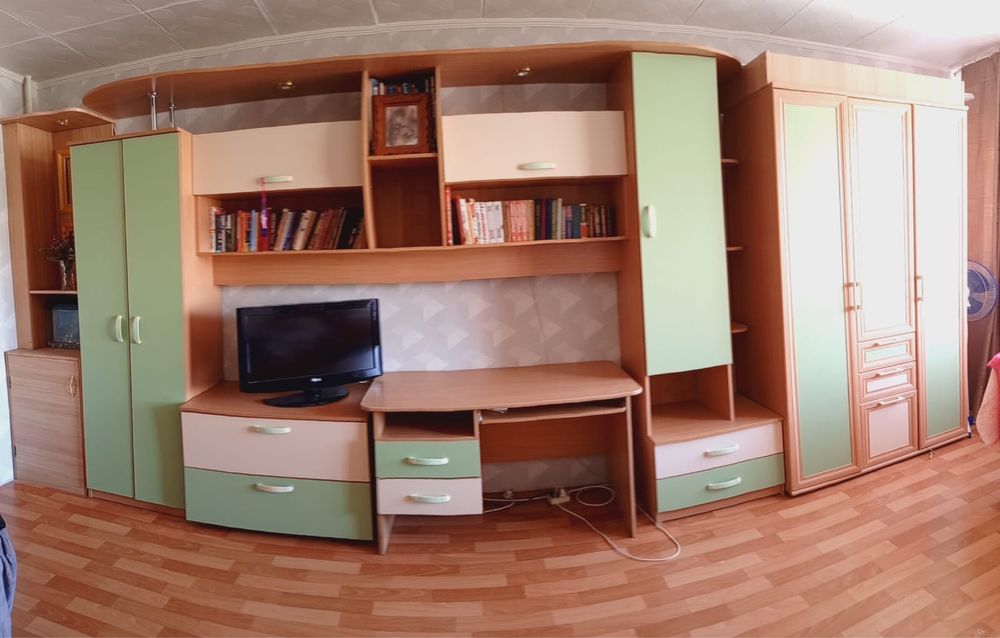 Продам стенку в отличном состоянии