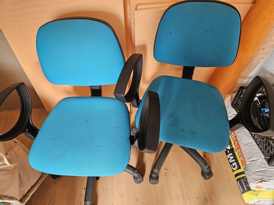 Două scaune de Birou pentru copii