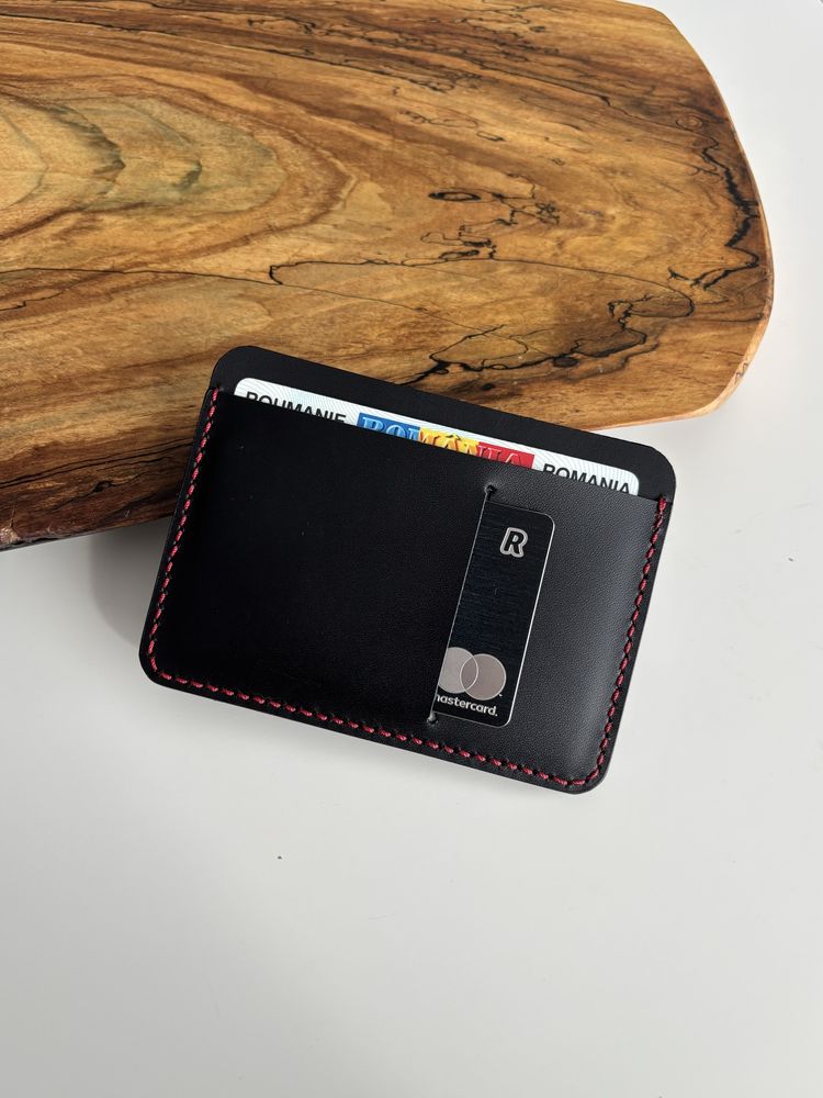 Portofel minimalist din piele naturala pentru barbati facut manual