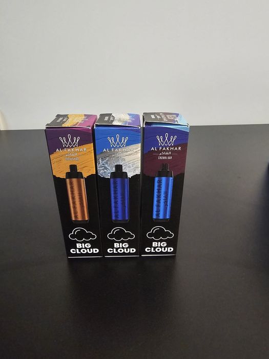 Vand Vape Al-Fakhar si Al-Fakfer 15.000 Puff