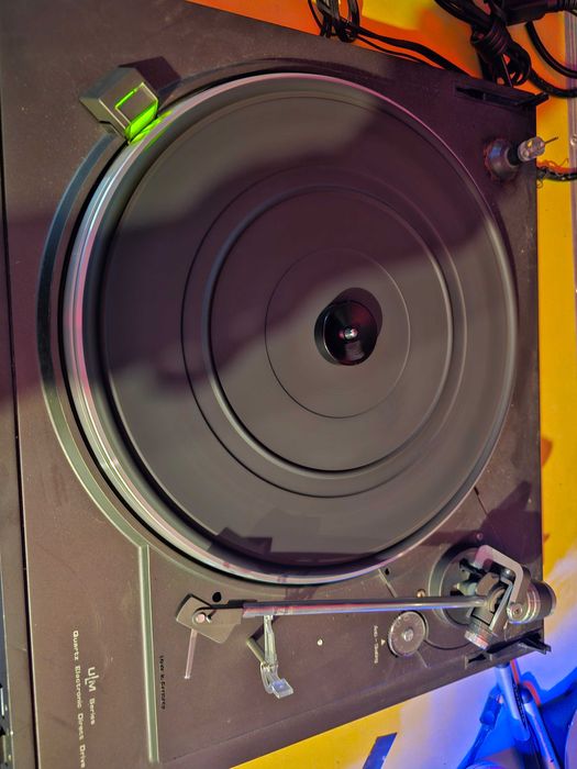 Defect pickup Dual CS 617 Q Direct Drive vinyl turntable