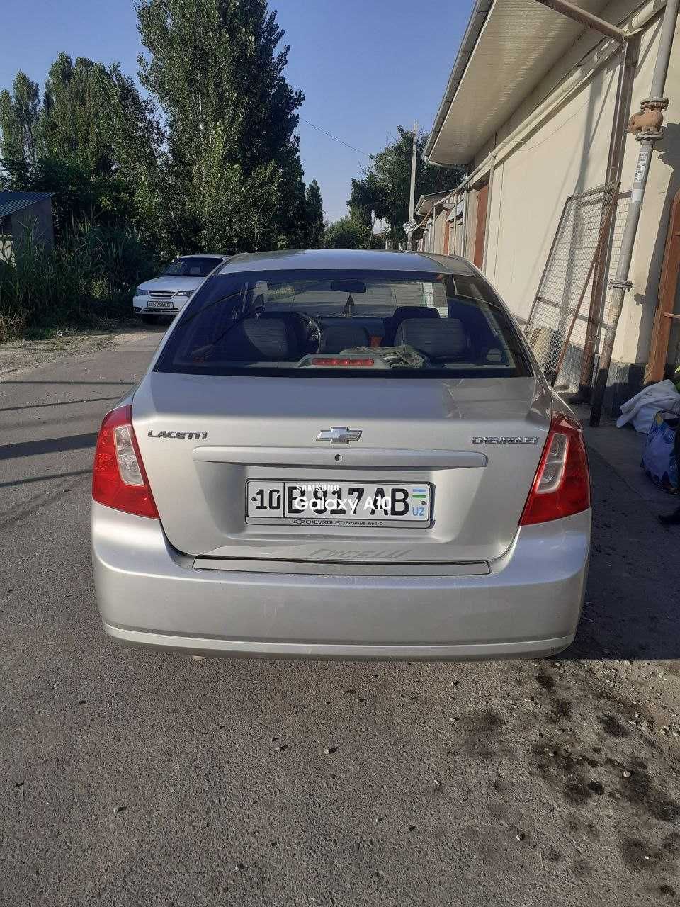 Продаётся ласетти 2009