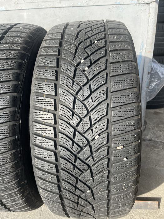2 бр. зимни гуми 235/50/17 GoodYear 7 mm DOT 0219