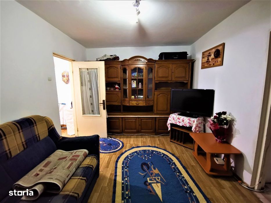 3 camere, langa Bazinul de Inot