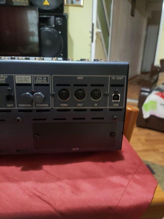 Vând Mixer Yamaha 01v 96
