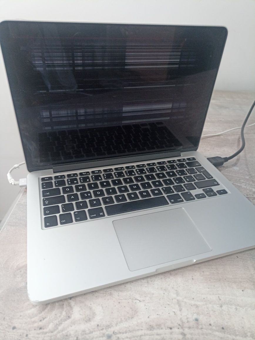 MacBook pro 13", i5, 8 Gb