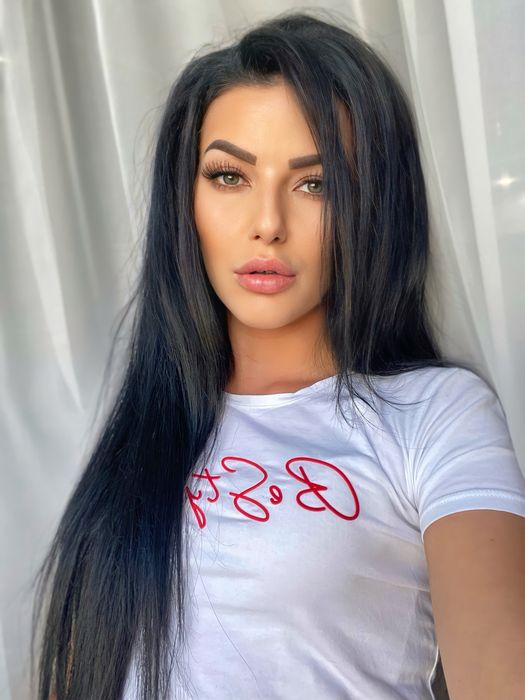 Естествена черна коса