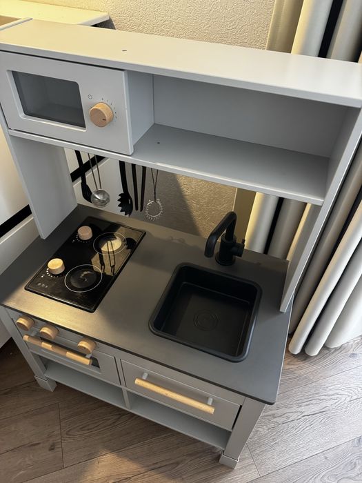 Детска дървена кухня