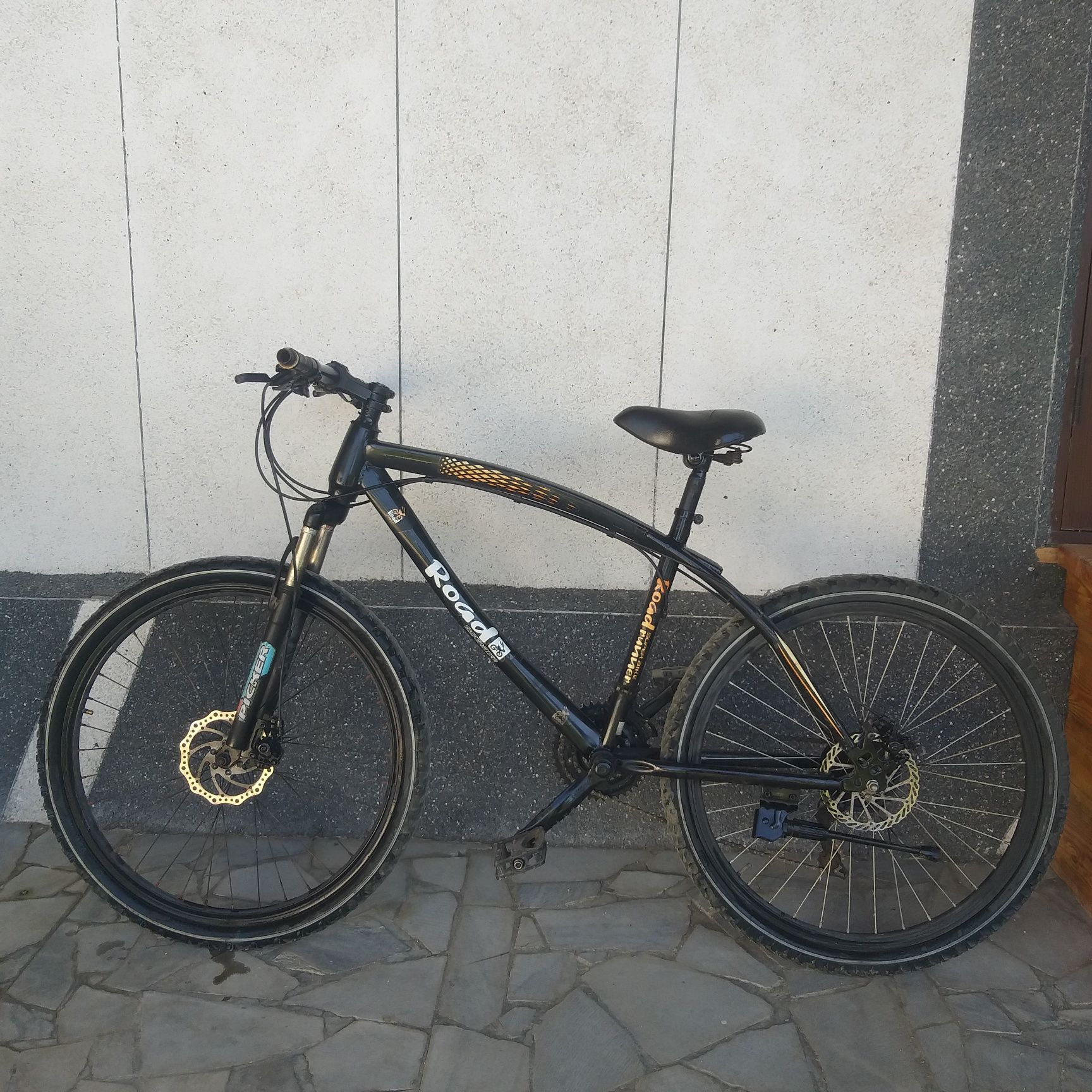 SPARTIVNIY velosiped velik sotiladi