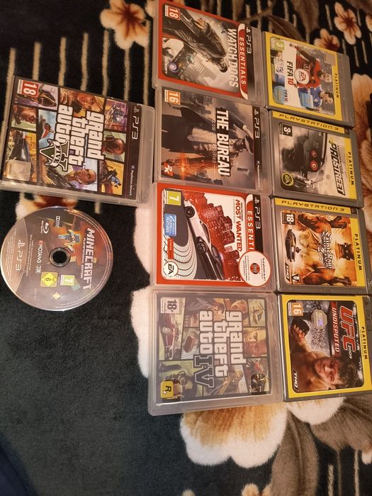 PlayStation 3 slim cu 3 controlere si 10 jocuri