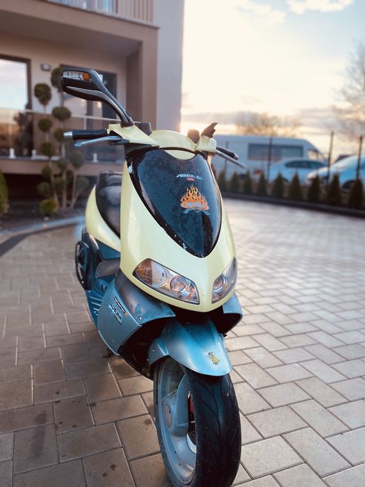 Vând scuter Aprilia