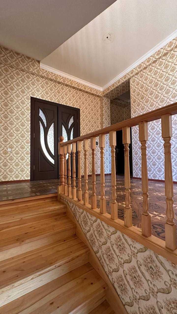 Сергели, Бобур махалласи. 3.3 сотих 14 хона 2 каватли уй сотаман,