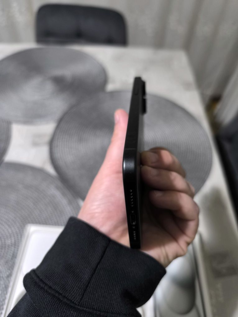 Iphone 15 plus с ГАРАНЦИЯ 28 МЕСЕЦА