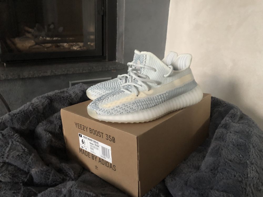 Adidas Yeezy Boost 350 V2 Cloud White