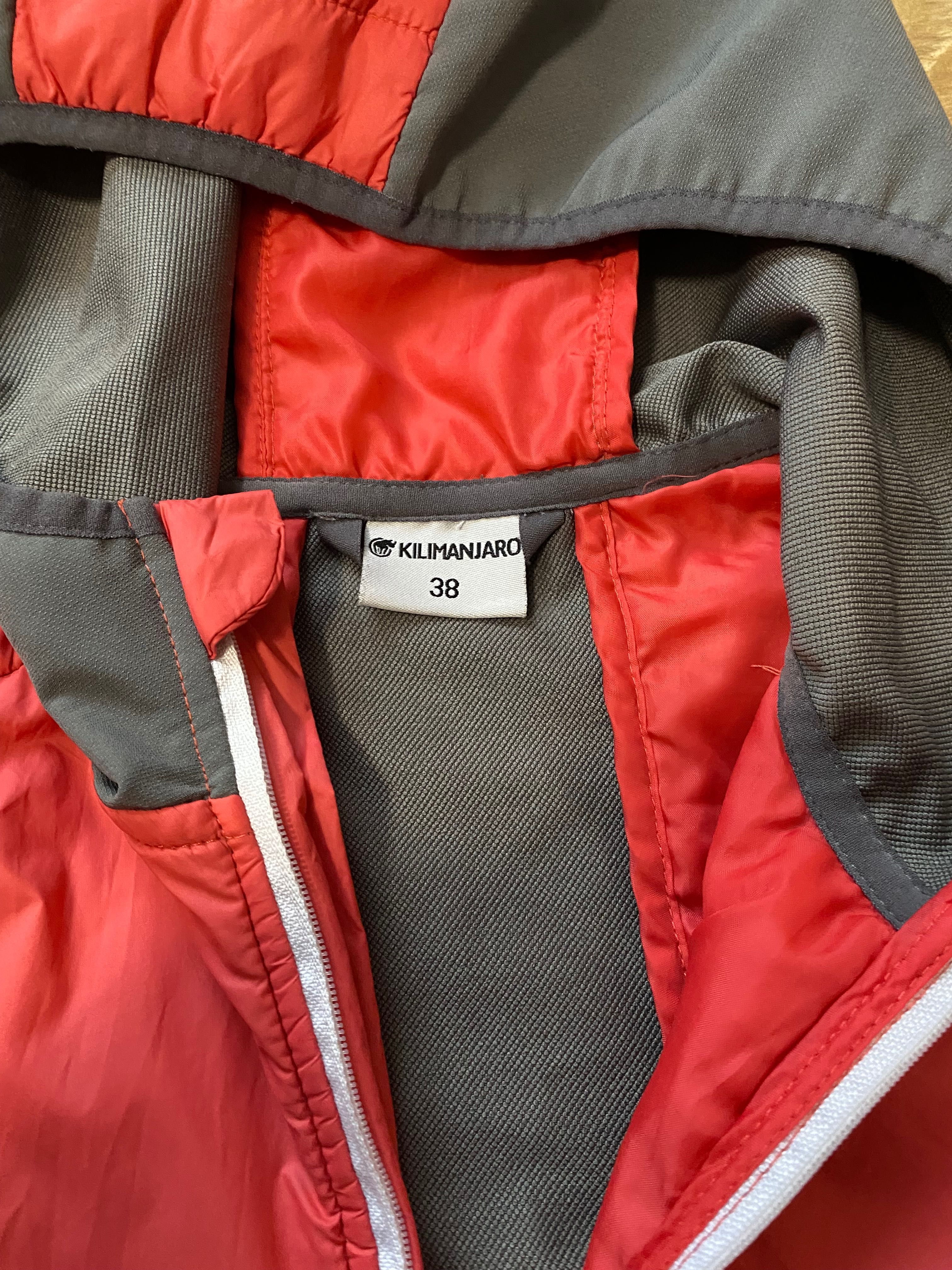 KILIMANJARO-jacheta cu gluga, sport, impecabila, pentru dame ,size 38