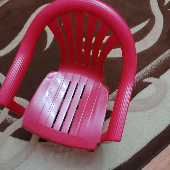 Scaun plastic pt copii