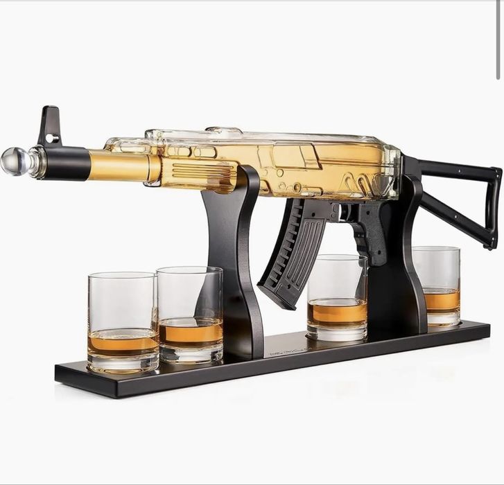 AK47 Декантер за уиски с 4 чаши – 710 мл