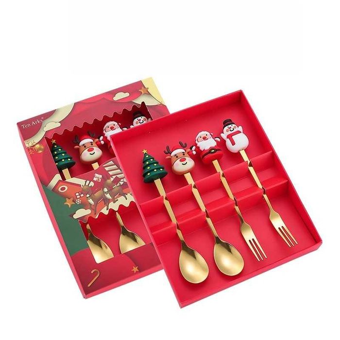 Set 4 Tacâmuri Crăciun – Linguri & Furculițe Aurii cu Figurine