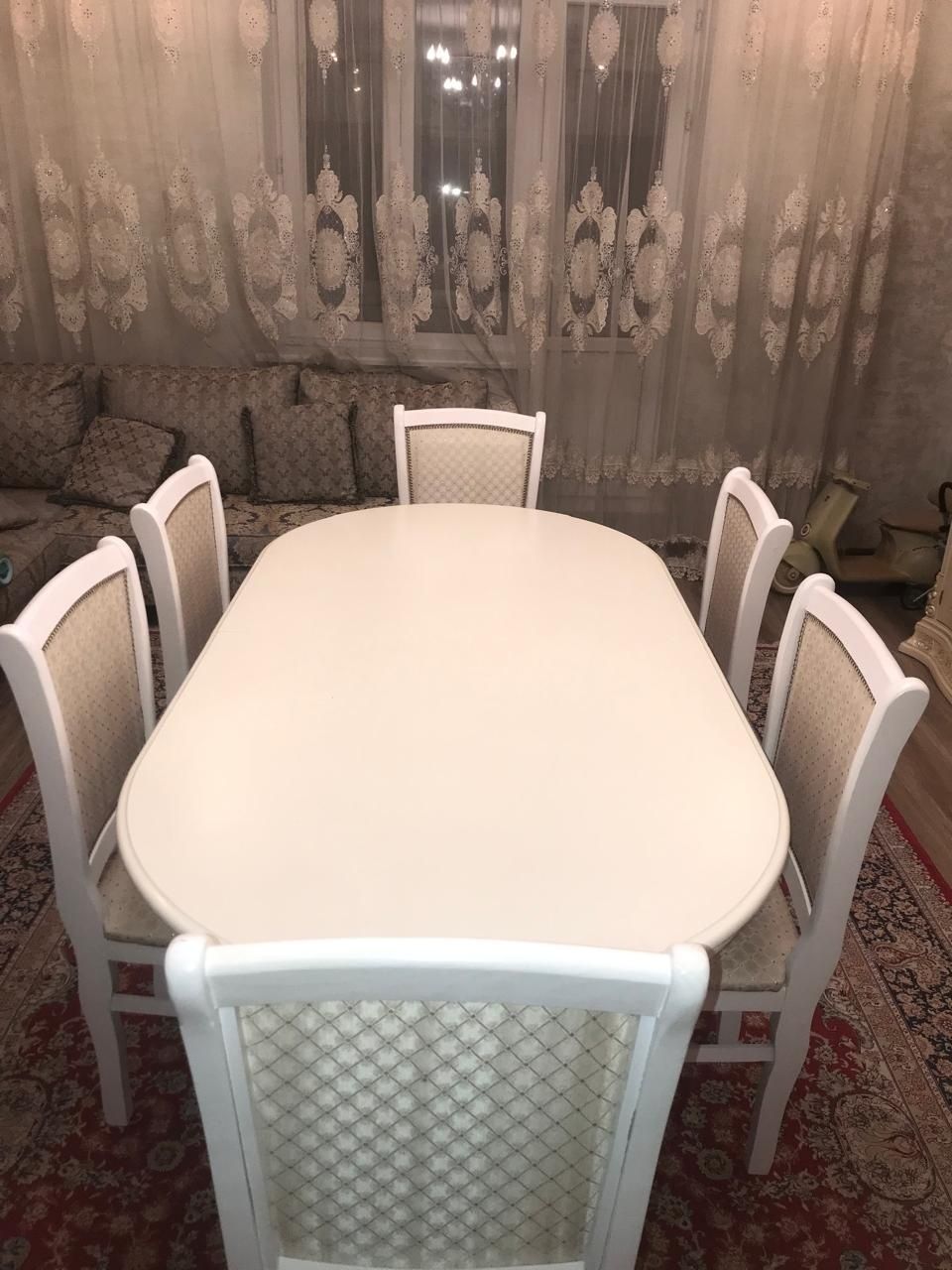 Продам стол со стульями в заводском исполнении