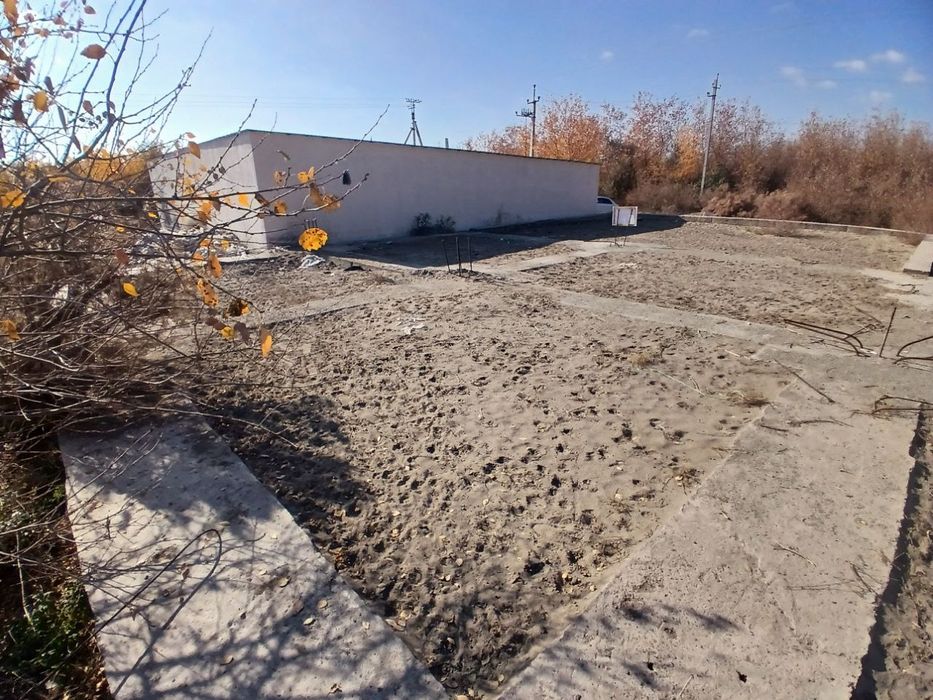 Урганч туман чотку́пир кишлогида 300м² нотурар сотилади