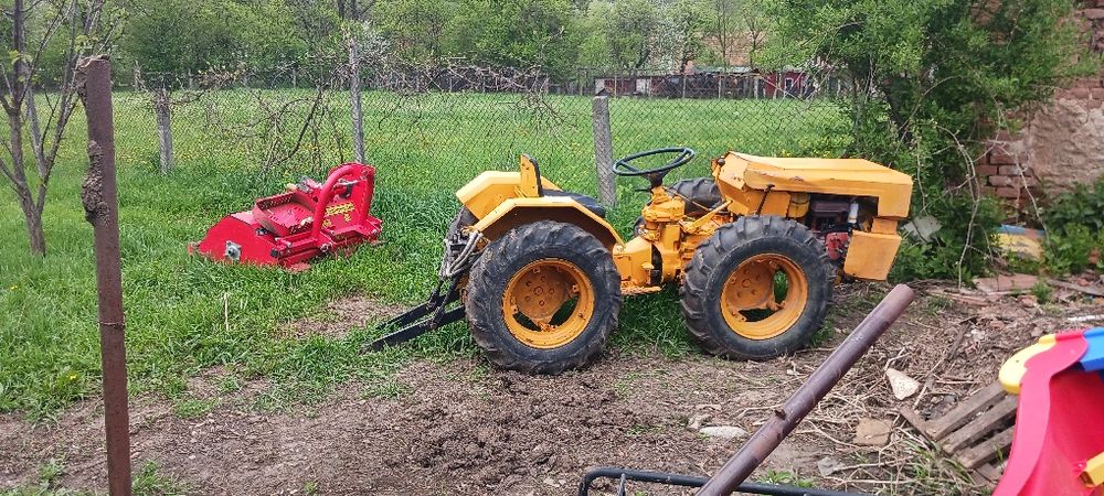 Tractoras 4x4 valpadana 26 CP cu tocator