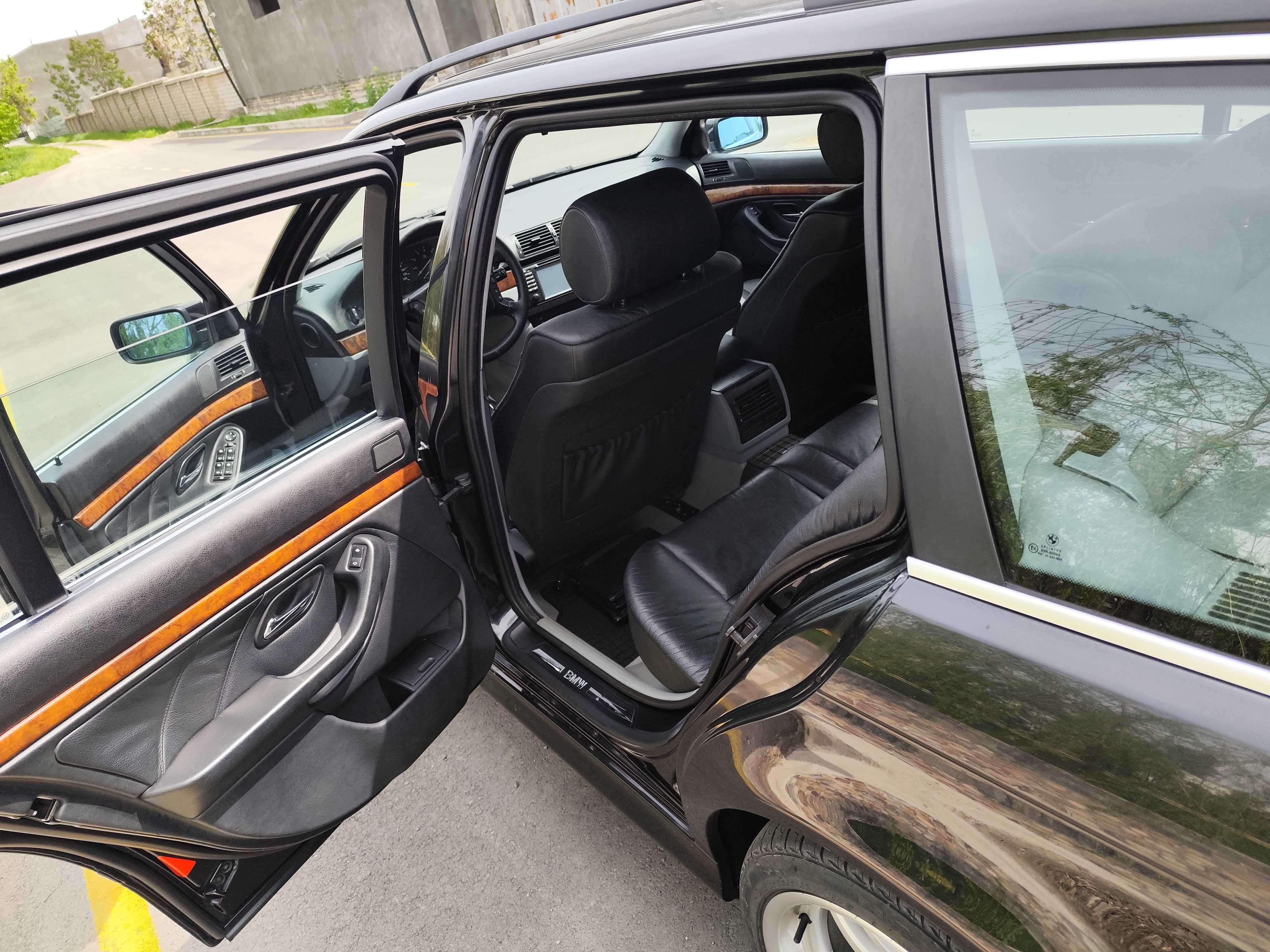 BMW E39 528 Touring